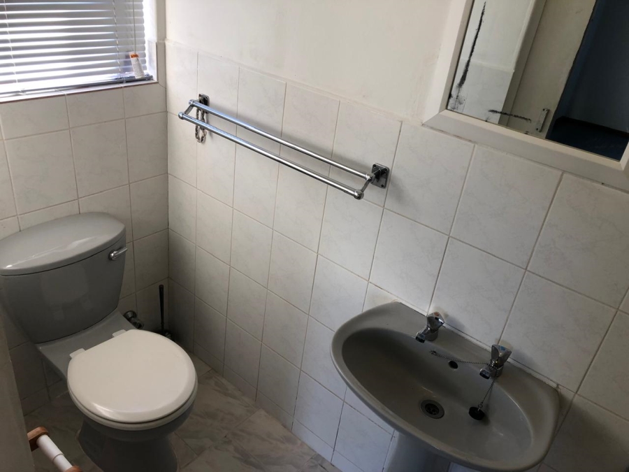 To Let 3 Bedroom Property for Rent in Country Club Western Cape